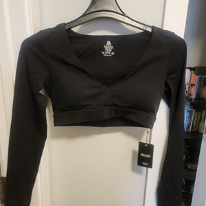 Black Long Sleeve Workout Crop Top